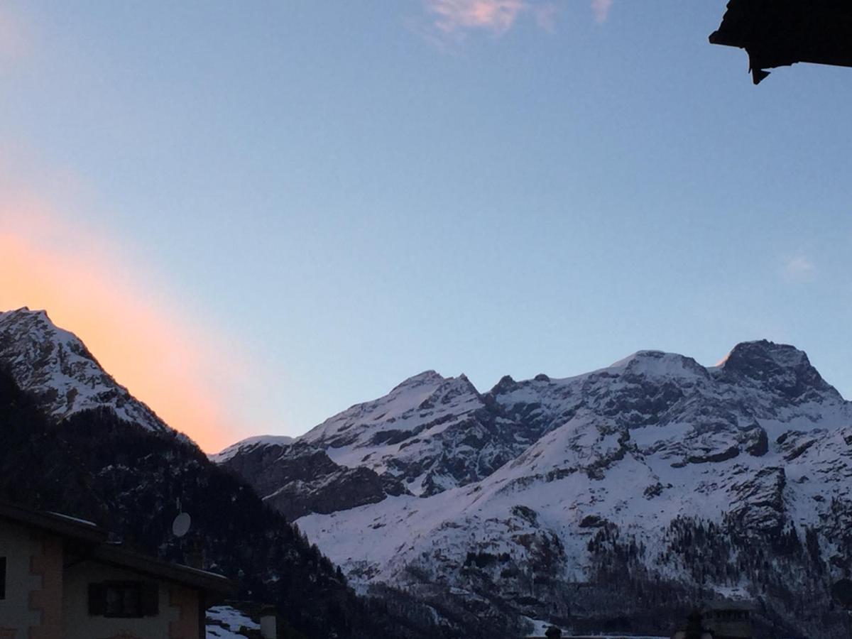 Tre Alberi Liberi Bed & Breakfast Alagna Valsesia Exterior photo