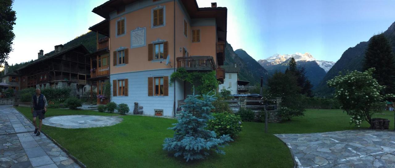Tre Alberi Liberi Bed & Breakfast Alagna Valsesia Exterior photo