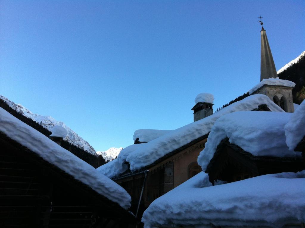 Tre Alberi Liberi Bed & Breakfast Alagna Valsesia Exterior photo